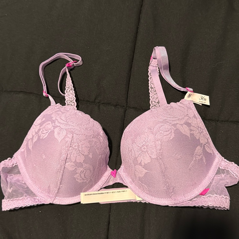 VICTORIAS SECRET PUSH UP BRA